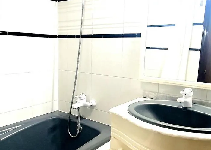 Proximo Inst Oftalmologico Fdez-vega *